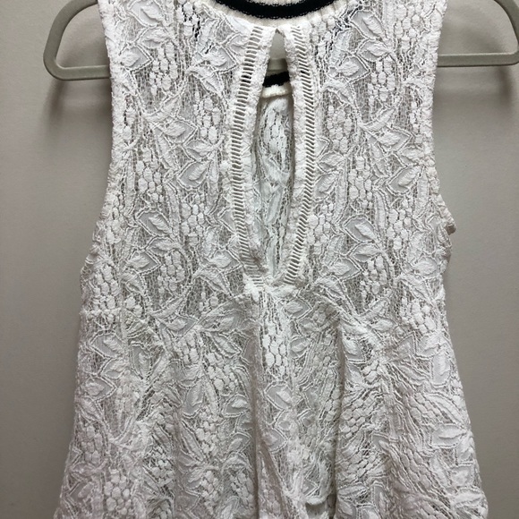 🧚🏼‍♂️FREE PEOPLE🧚🏿‍♀️ layering lace tank - Picture 3 of 3